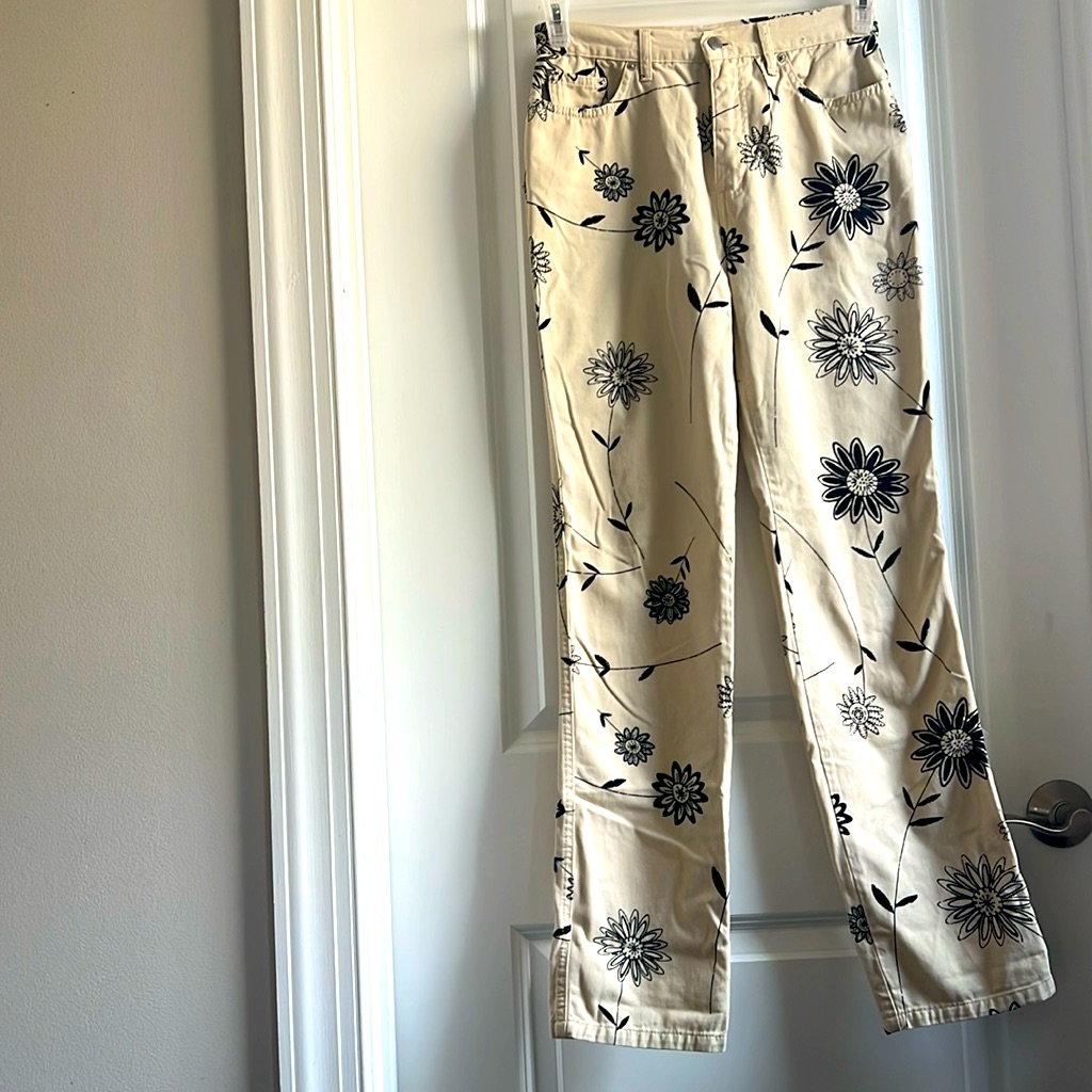 Moschino Jeans, Size 27 Print Tan With Black Flowers